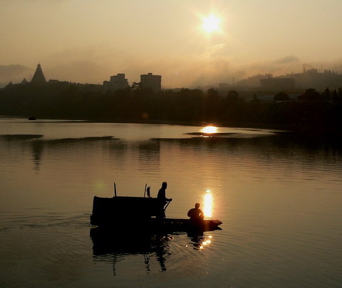 三江夕阳景色