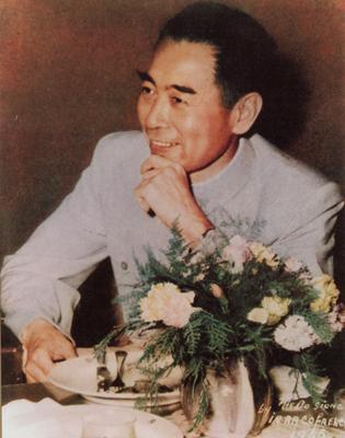 1955年4月，周恩来在万隆会议上。.jpg