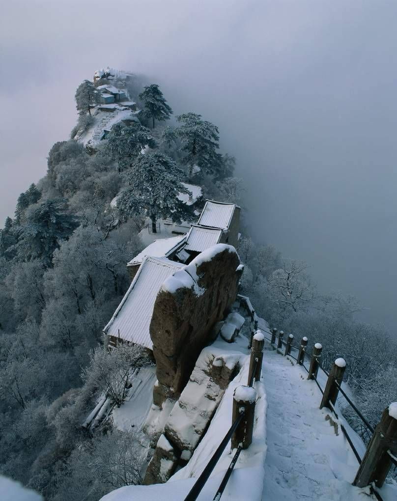 華山北峰雪齊.jpg