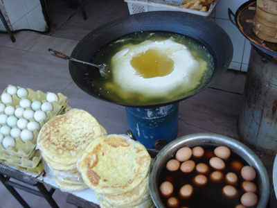 昆明饮食.jpg