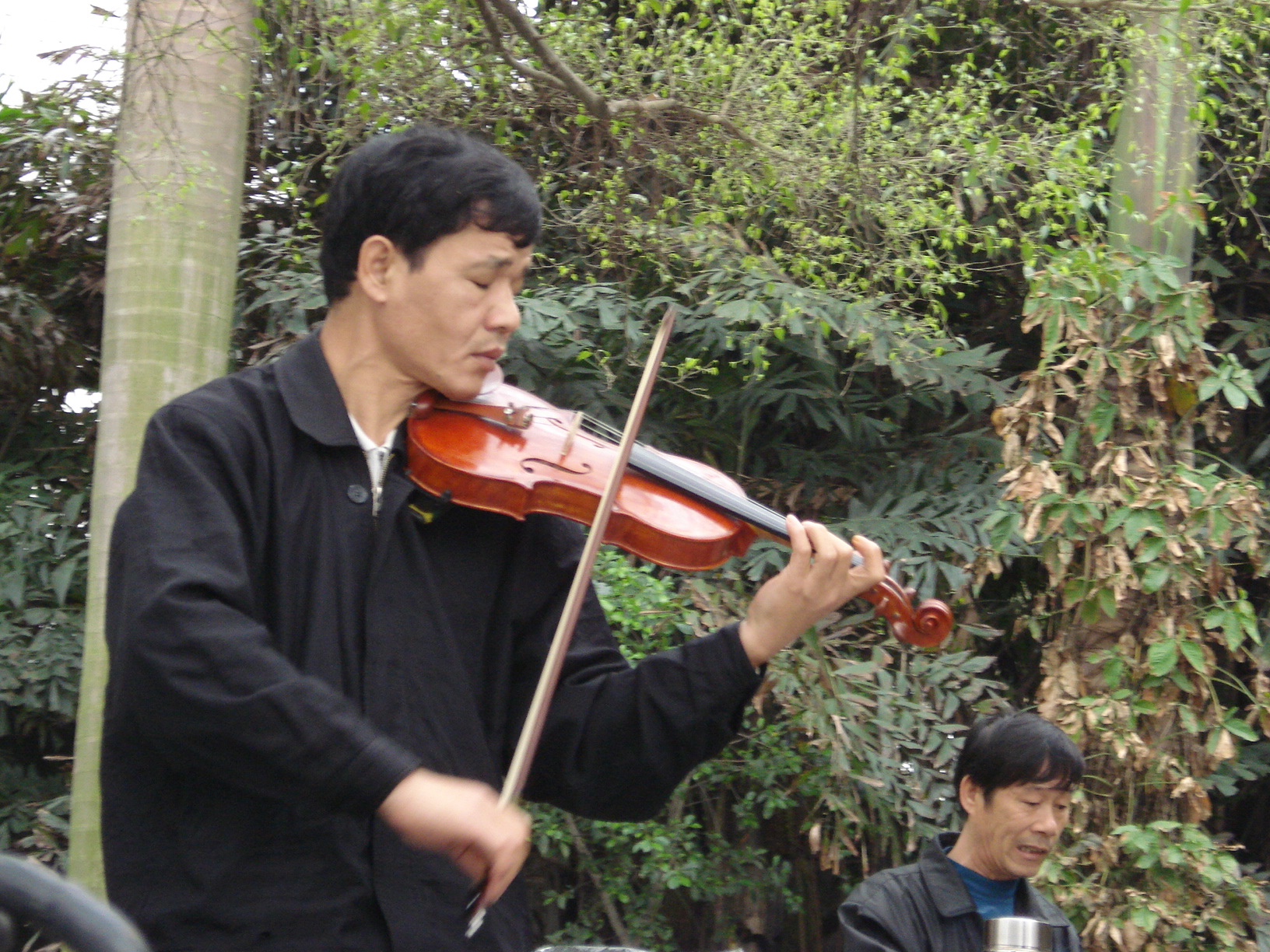 这个是在人民公园玩的时候偷拍的