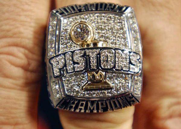 champion-rings-history-16.jpg