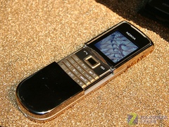 诺基亚n8800.jpg