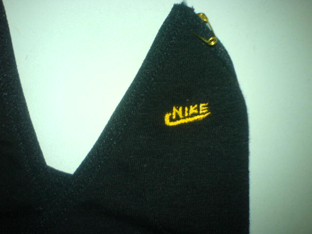 NIKE，，手畫的。。